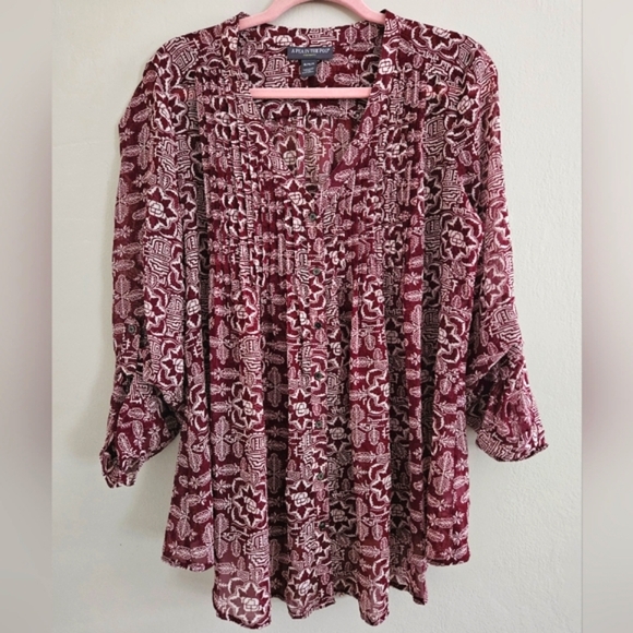 A Pea in the Pod Nursing Maternity Blouse Red Maroon Floral Tribal Size Medium - Picture 2 of 13